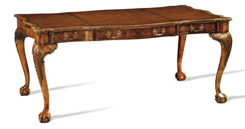 Writing Desk with curved legs